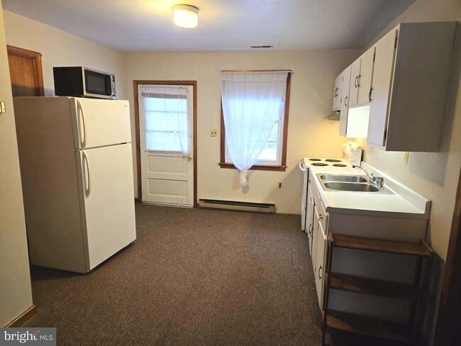 1154 Steamboat Rd in Shady Side, MD - Building Photo - Building Photo