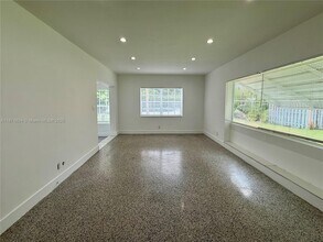 1005 NE 16th Pl in Fort Lauderdale, FL - Building Photo - Building Photo