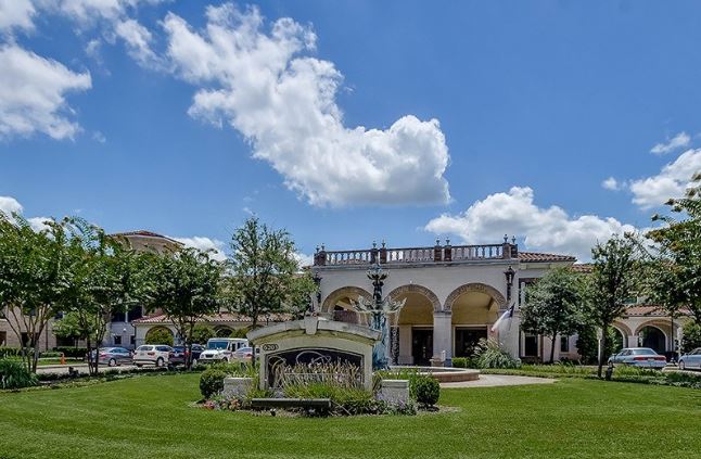 Conservatory Independent Senior Living in The Woodlands, TX - Foto de edificio - Building Photo