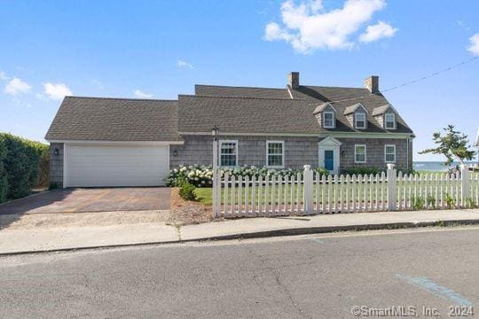 124 Prospect Ave in Guilford, CT - Building Photo