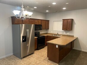 664 S 410 E in Vernal, UT - Building Photo - Building Photo