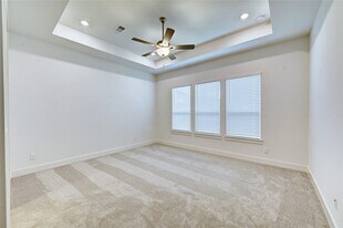 7302 New Pecan Dr in Fulshear, TX - Building Photo