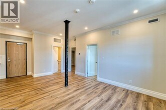 100 Charlton Ave W in Hamilton, ON - Building Photo - Building Photo