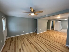 115 Cruger St, Unit 115 in Bath, NY - Foto de edificio - Building Photo