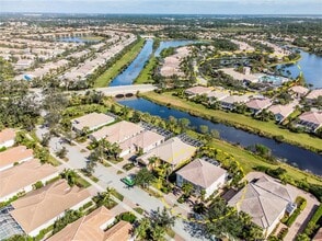 1949 Burgos Dr in Sarasota, FL - Building Photo - Building Photo