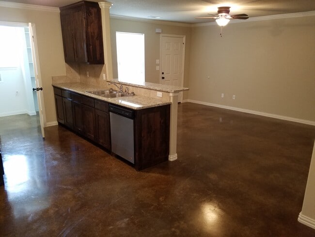 133 Crossfire Ct in Weatherford, TX - Building Photo - Building Photo