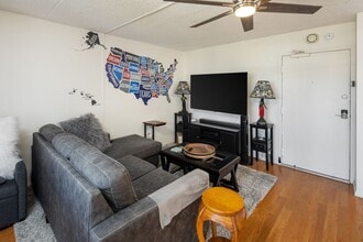 430 Keoniana St in Honolulu, HI - Foto de edificio - Building Photo