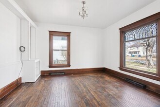 246 Western Ave in Waterloo, IA - Building Photo - Building Photo