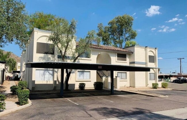 property at 1548 W Sahuaro Dr