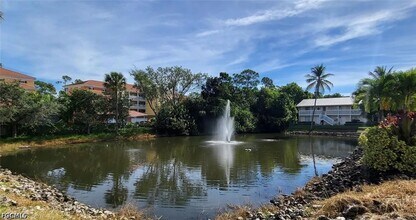 4611 Bayshore Dr in Naples, FL - Building Photo - Building Photo