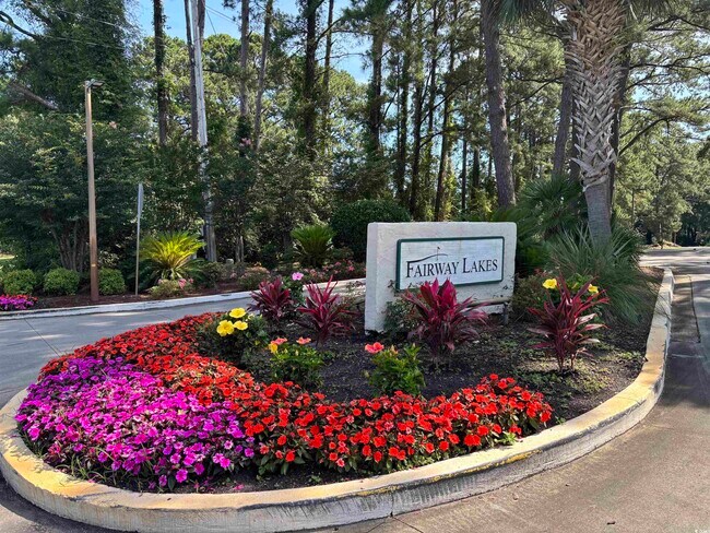 4034 Fairway Lakes Dr in Myrtle Beach, SC - Foto de edificio - Building Photo