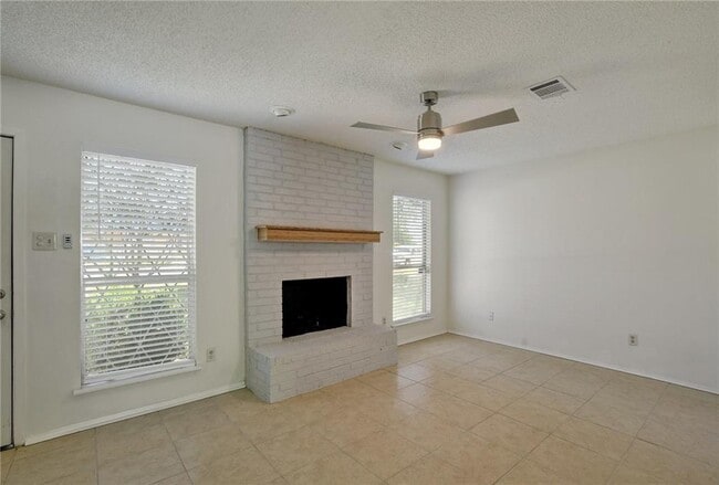 6016 Westcreek Dr in Austin, TX - Building Photo - Building Photo