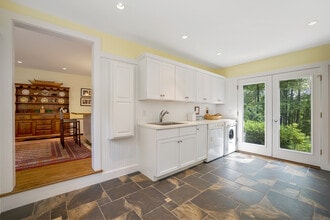 268 Under Mountain Rd in Salisbury, CT - Building Photo - Building Photo