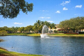 2494 Centergate Dr in Miramar, FL - Building Photo - Building Photo