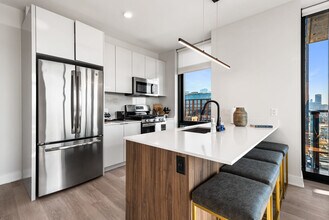 1125 W Van Buren St in Chicago, IL - Building Photo - Building Photo