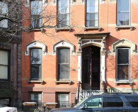306 State St in Albany, NY - Foto de edificio - Building Photo