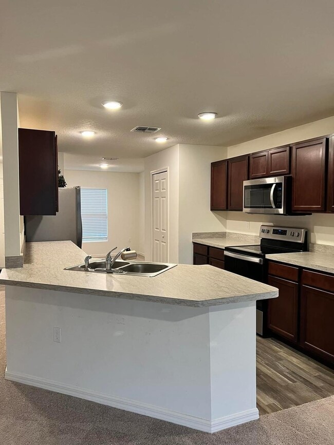 2371 SW Chestnut Ln in Port St. Lucie, FL - Building Photo - Building Photo
