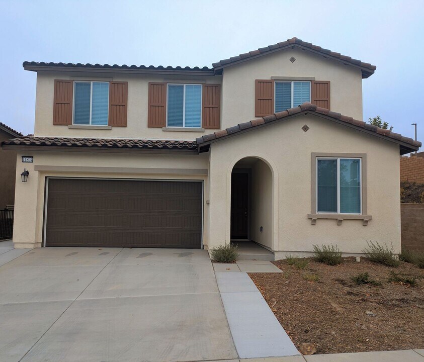 11804 Wandering Wy in Corona, CA - Building Photo