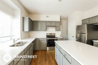 9305 N Harrison St in Kansas City, MO - Foto de edificio - Building Photo