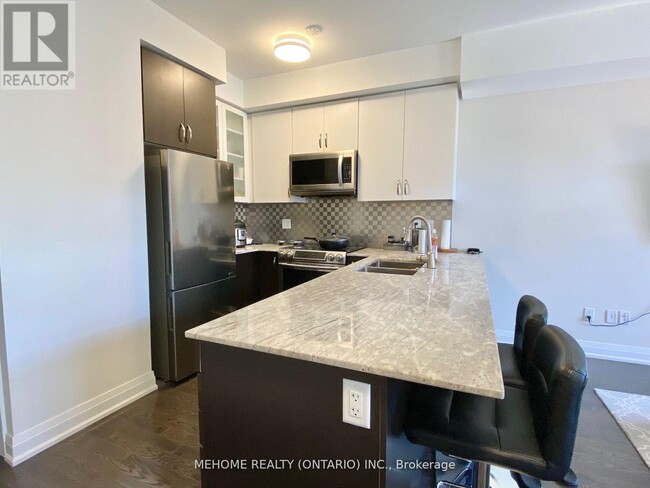 23-123 Eldora Ave in Toronto, ON - Building Photo - Building Photo