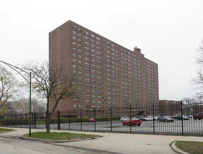 Midway Gardens Apartments in Chicago, IL - Building Photo - Building Photo