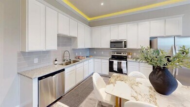 12400 Greens Rd in Atascocita, TX - Building Photo - Building Photo