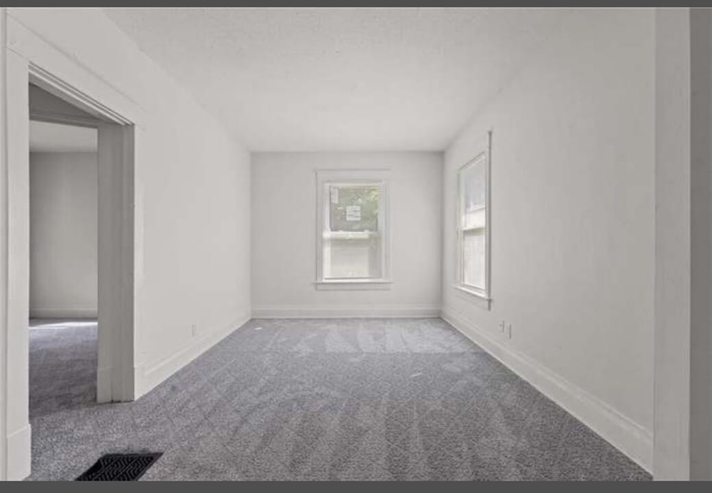 122 N White Ave, Unit Upper Level in Kansas City, MO - Building Photo