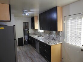 413 34th St, Unit 409 in Richmond, CA - Building Photo