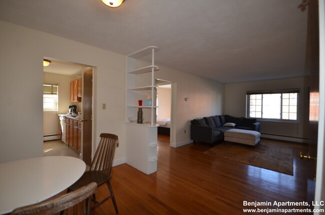 property at 3 Brattle Dr