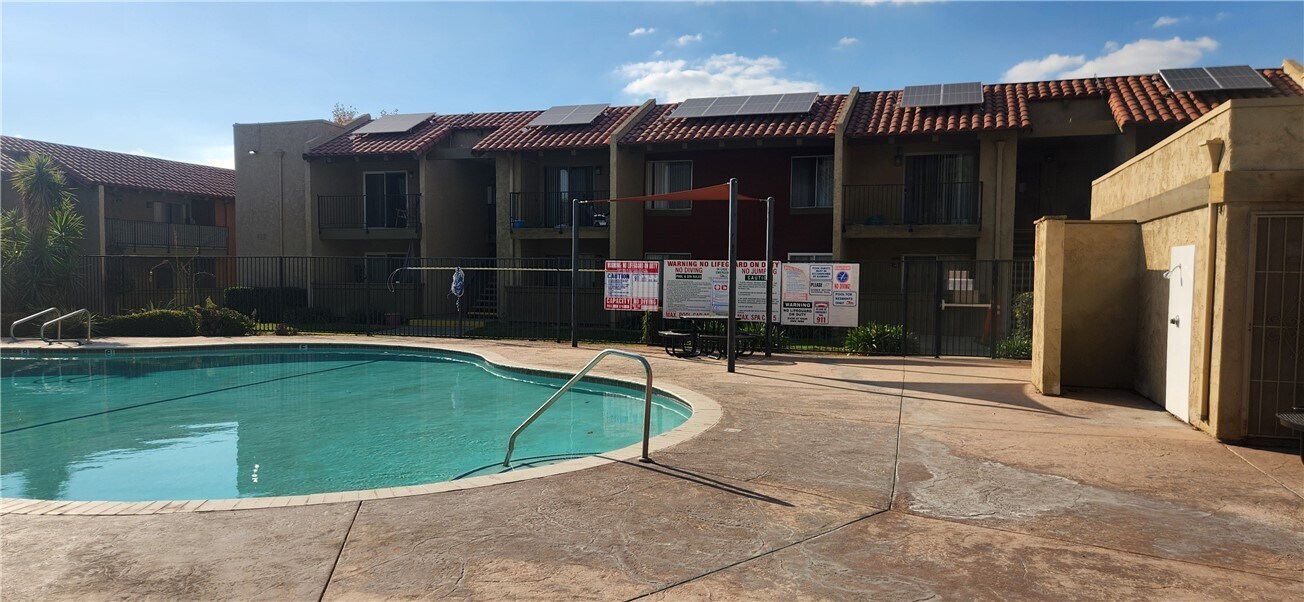 2020 Guthrie St N-Unit -B03 in San Bernardino, CA - Building Photo
