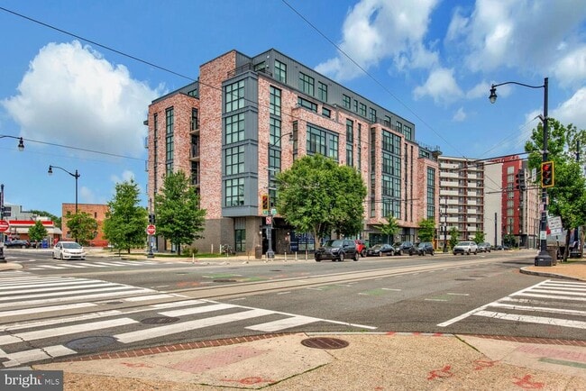 property at 1402 H St NE