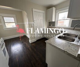 3215 Wayne Ave in Dayton, OH - Building Photo - Building Photo