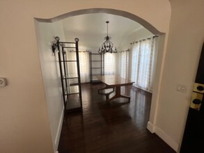 16521 Normandie Ave in Gardena, CA - Foto de edificio - Building Photo