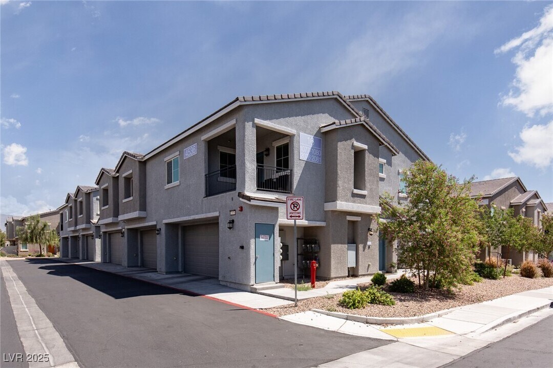 4536 Lafontaine Ct in North Las Vegas, NV - Foto de edificio