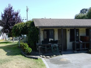 Adobe Hacienda in Aptos, CA - Building Photo - Building Photo