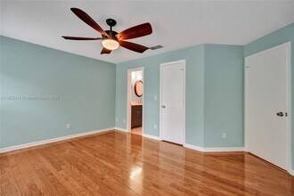 8820 Woodside Ct in Davie, FL - Building Photo - Building Photo