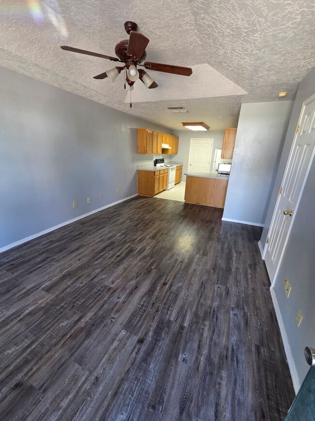 420 E 9th St in Portales, NM - Building Photo - Building Photo