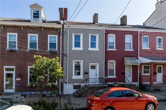 363 44th St in Pittsburgh, PA - Foto de edificio - Building Photo