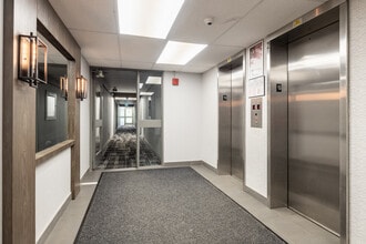 Willowbrook Apartments in Ottawa, ON - Building Photo - Interior Photo
