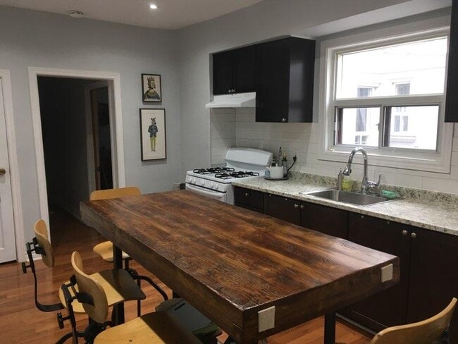 796 Ossington Av in Toronto, ON - Building Photo - Building Photo