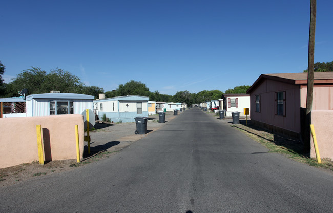 Homestead Mobile Home Park in Albuquerque, NM - Foto de edificio - Building Photo