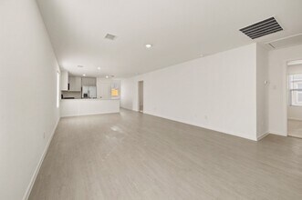 1340 Blazin Bronco Trl in Haslet, TX - Foto de edificio - Building Photo