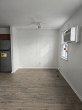 222 Lockart Terrace, Unit 2nd Floor in Philadelphia, PA - Building Photo - Building Photo