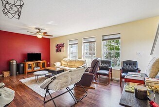 8302 Westown Pky in West Des Moines, IA - Building Photo - Building Photo