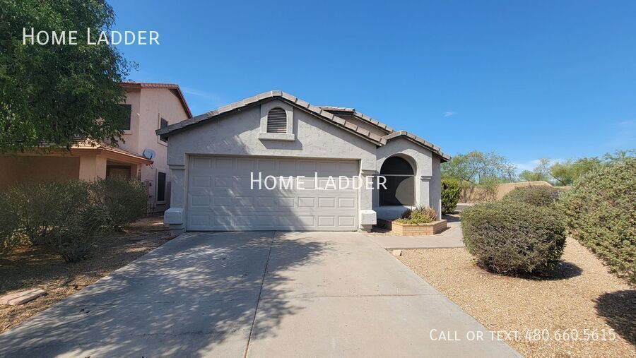 4738 E Abraham Ln in Phoenix, AZ - Building Photo