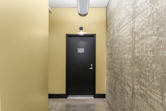 408 NW 12th Ave in Portland, OR - Building Photo - Building Photo