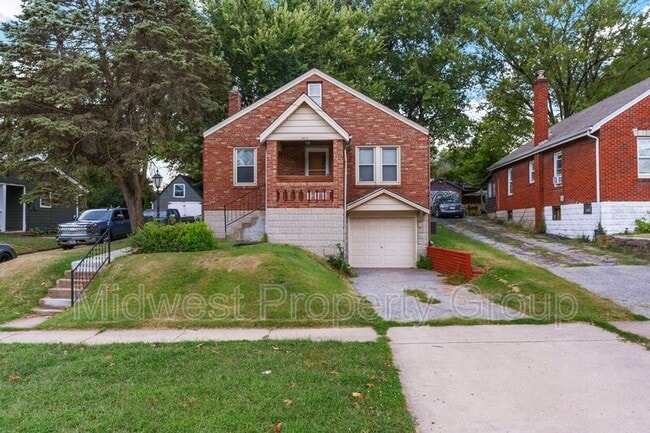 3417 Eminence Blvd in St. Louis, MO - Building Photo - Building Photo
