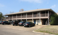 Braeburn Apartments in Austin, TX - Foto de edificio - Building Photo