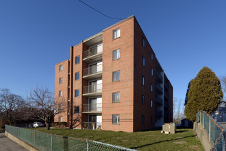 Quincy Place in Quincy, MA - Foto de edificio - Building Photo