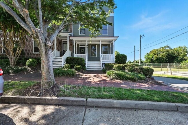 property at 811 Holly St